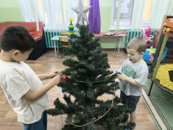 Наша елка хороша.