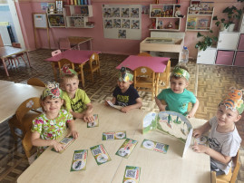 Кто живёт в траве Кто живёт в траве.