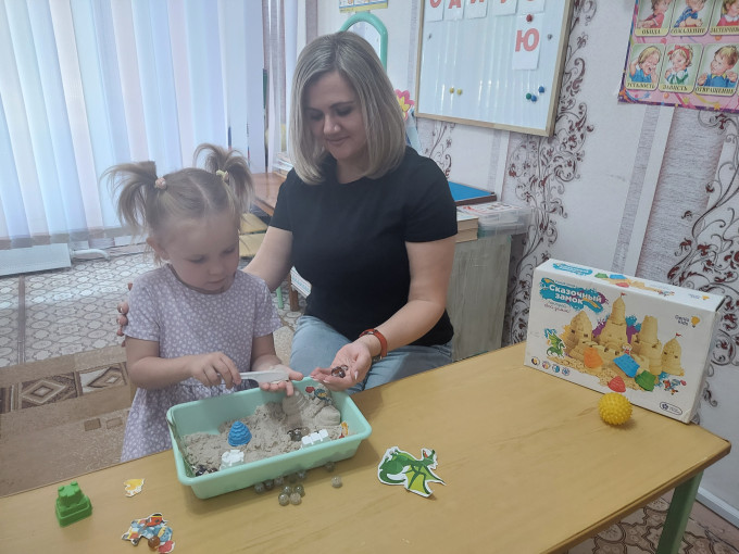Кинетический песок в работе с детьми дошкольного возраста Кинетический песок в работе с детьми дошкольного возраста.